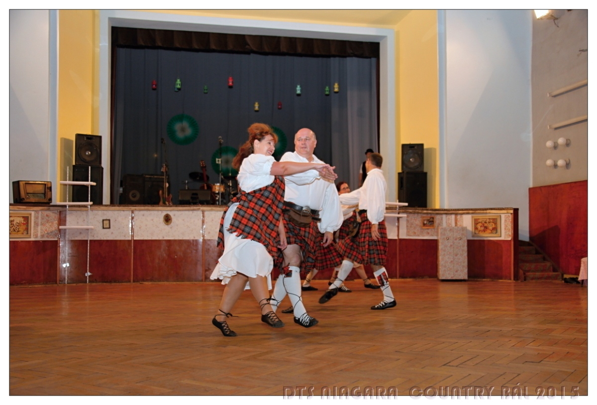 2015-niagara-country-bal-093